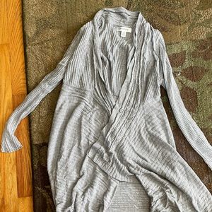 Comfy gray maternity cardigan sweater